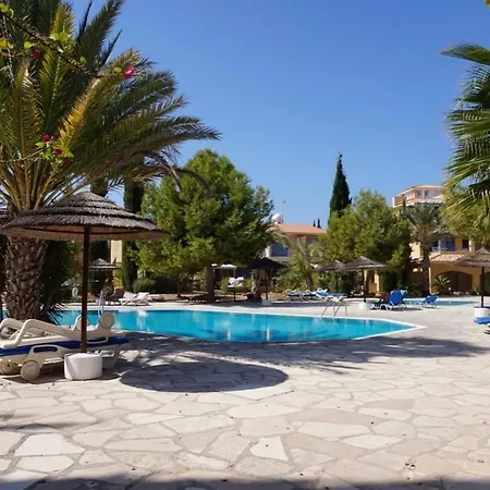 Modern Sea View Apartment Regina Gardens Paphos Exterior photo
