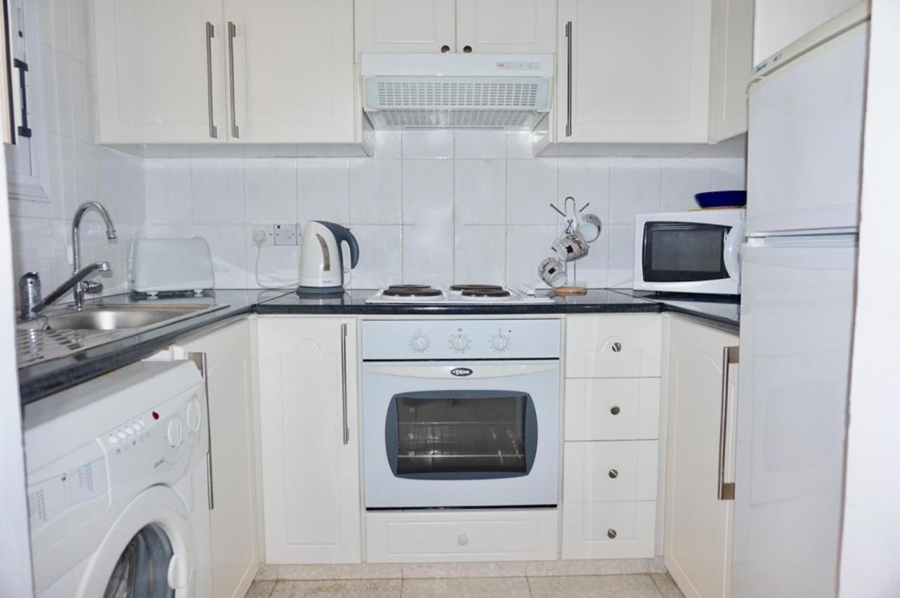 Modern Sea View Regina Gardens Apartment