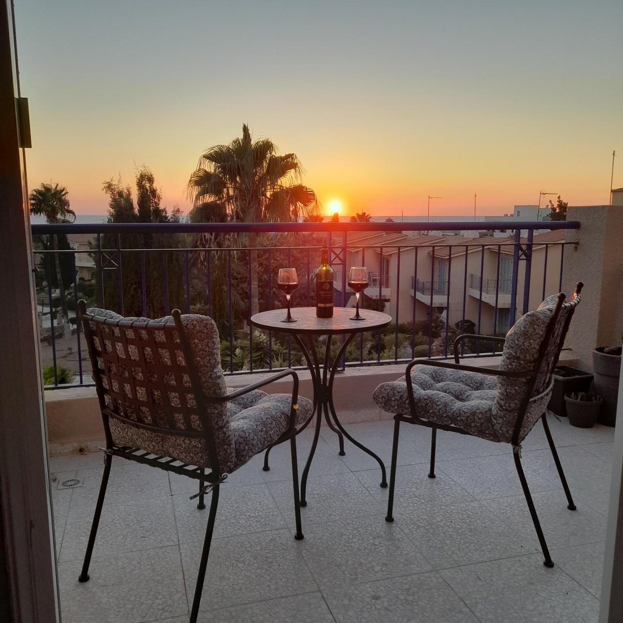 Modern Sea View Regina Gardens *